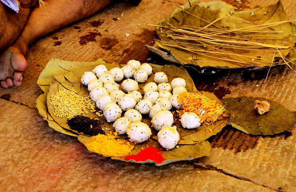 Pind Daan in Varanasi